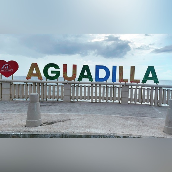 Meet your Posher, Jennifer - Picture 3 of 13